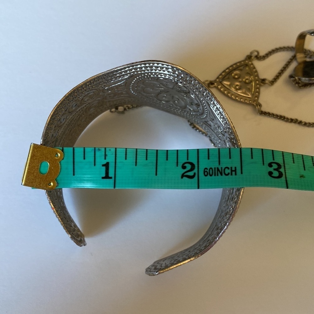 Vintage Silver-tone Chained Bracelet with 3 rings - Picture 15 of 15